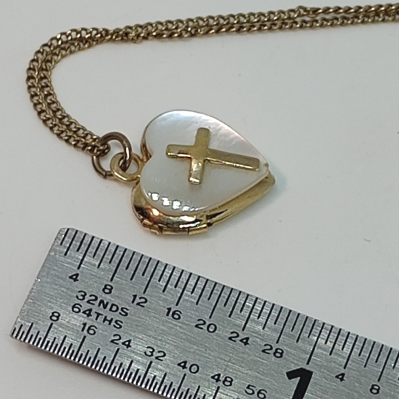 * vintage 14k GF mother of pearl heart shaped cross locket on 12k GF chain - Picture 3 of 7